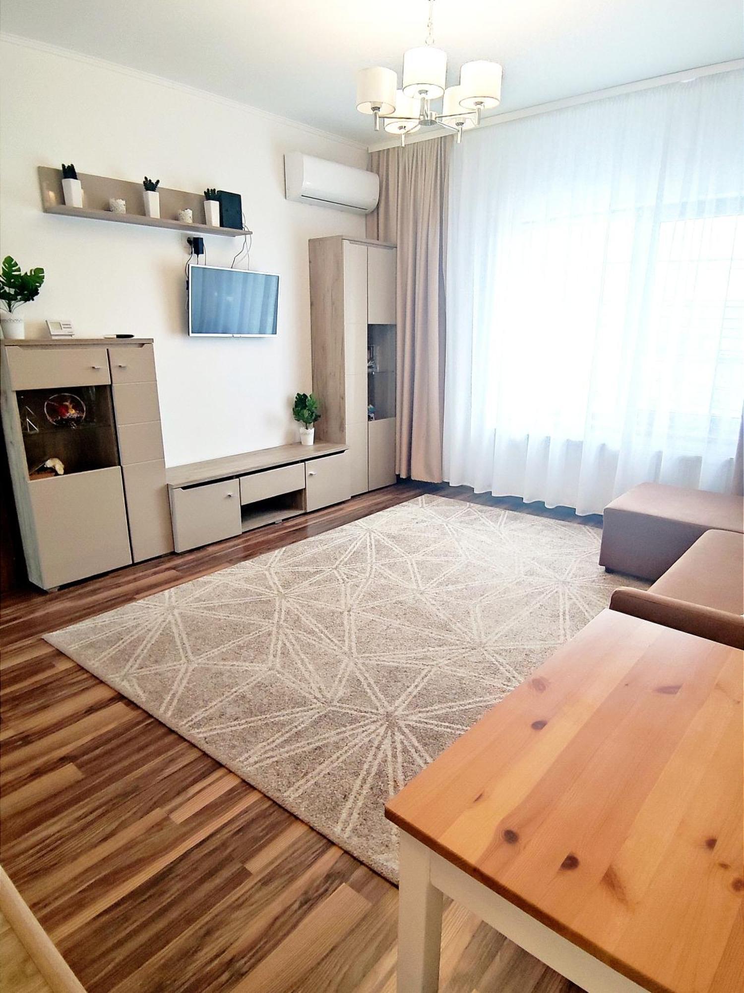 Charming Apartment In Villa Iasi Exterior foto